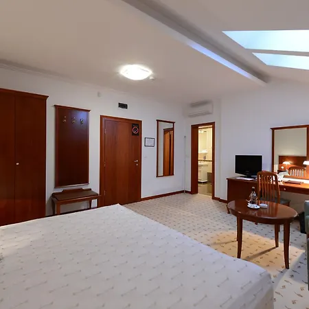 Orasac Hotel