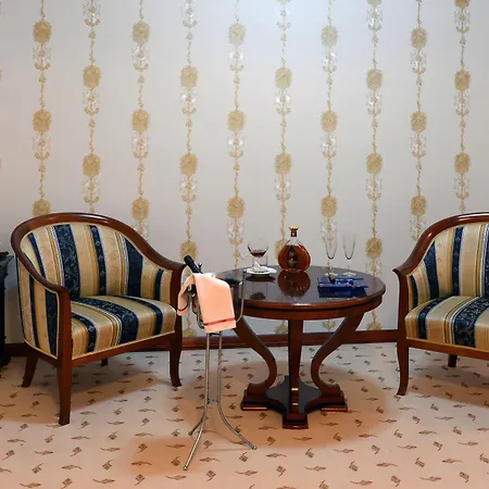 奥拉萨克酒店 酒店