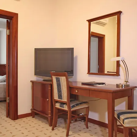 奥拉萨克酒店 酒店