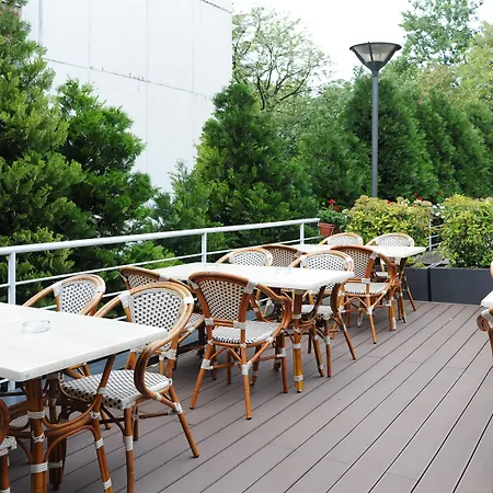 奥拉萨克酒店 3* 贝尔格莱德