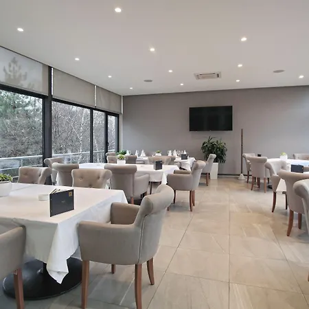 奥拉萨克酒店 贝尔格莱德