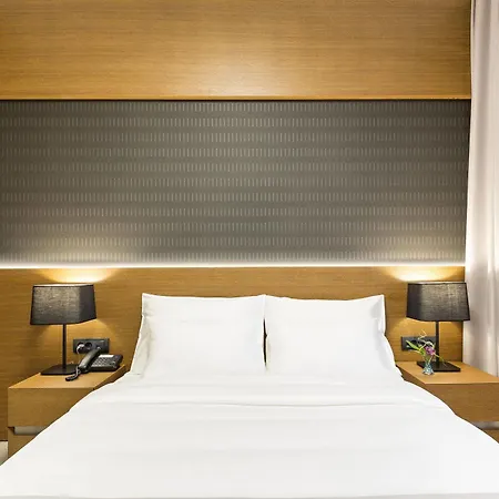 奥拉萨克酒店 3*